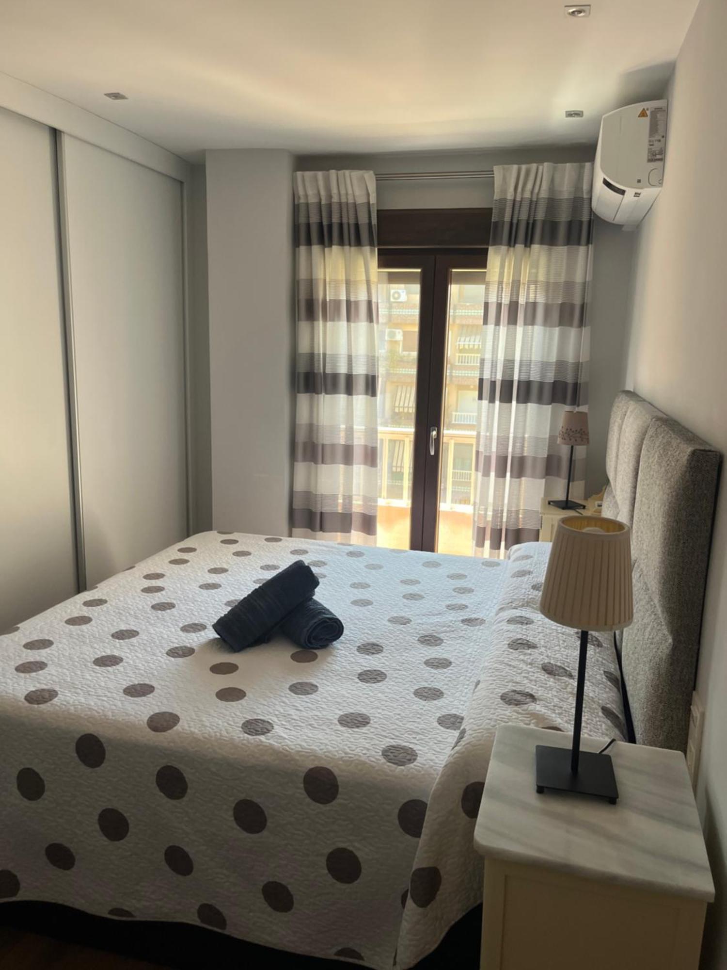 Appartement Piso Junto Palacio Congresos Y Metro, Centrico Con Piscina *