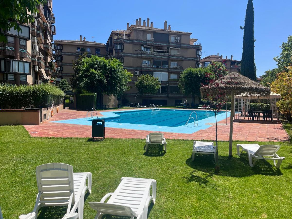 Apartment Piso Junto Palacio Congresos Y Metro, Centrico Con Piscina Granada